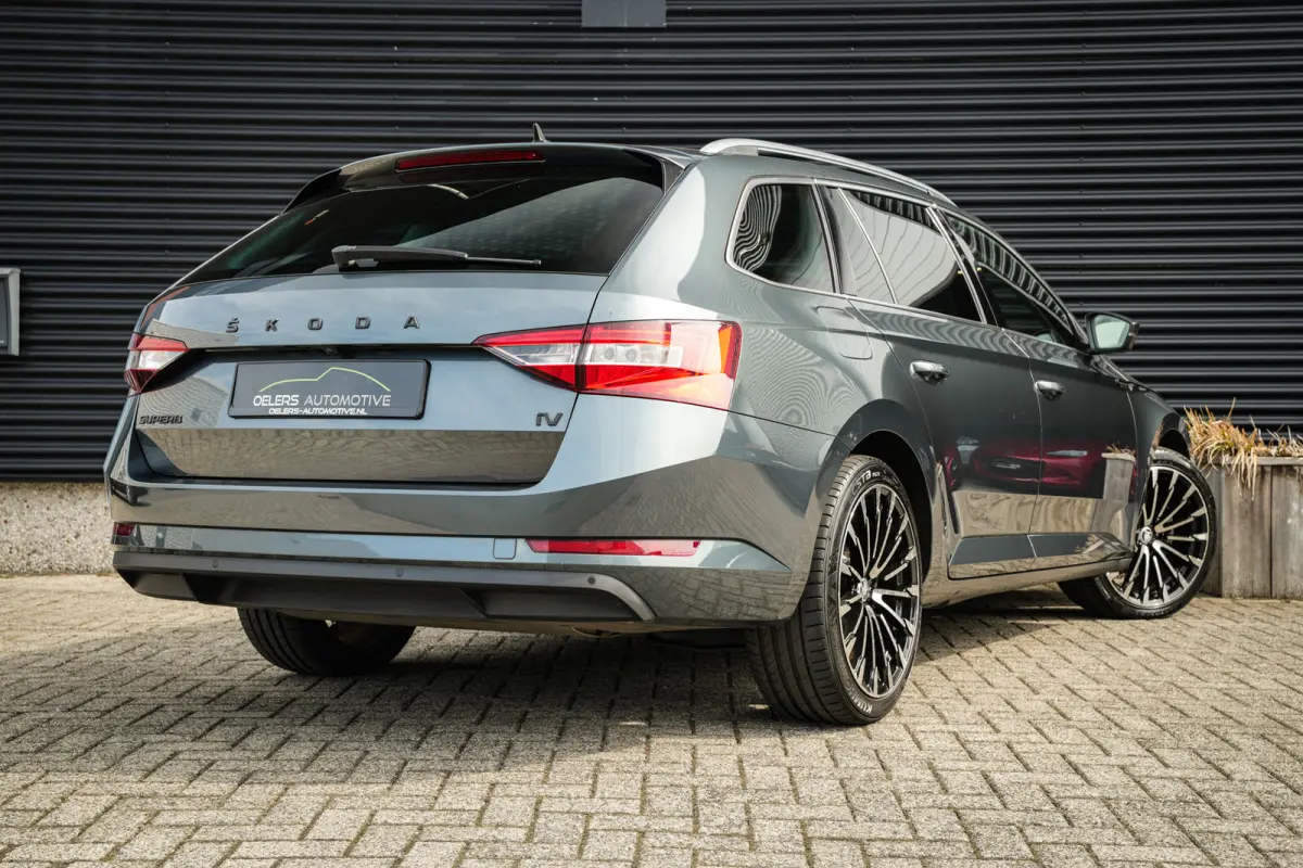 1.4 TSI iV Style Business | ACC | CarPlay | Clima | Navi | DAB | DCC | Metallic | 360 camera |