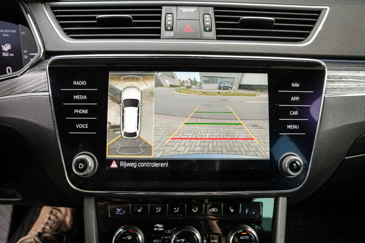 1.4 TSI iV Style Business | ACC | CarPlay | Clima | Navi | DAB | DCC | Metallic | 360 camera |
