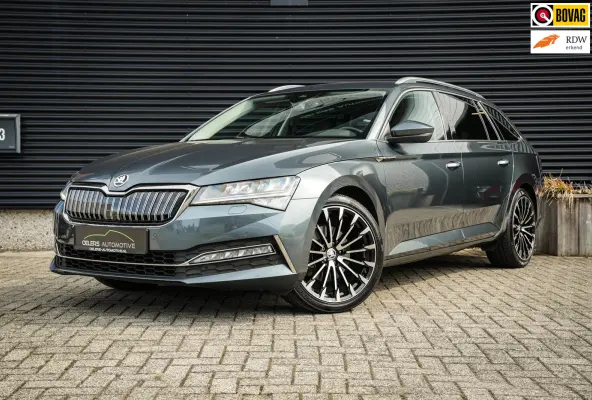 1.4 TSI iV Style Business | ACC | CarPlay | Clima | Navi | DAB | DCC | Metallic | 360 camera |