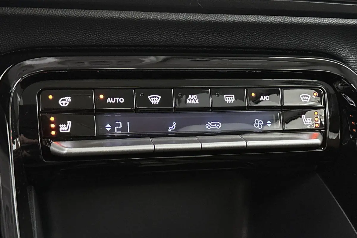 1.2 Hybrid 145pk Max Stuur-Stoelverwarming Camera Apple CarPlay Dodehoek