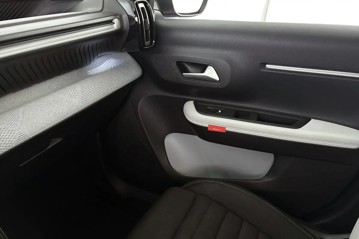 1.2 Hybrid 145pk Max Stuur-Stoelverwarming Camera Apple CarPlay Dodehoek