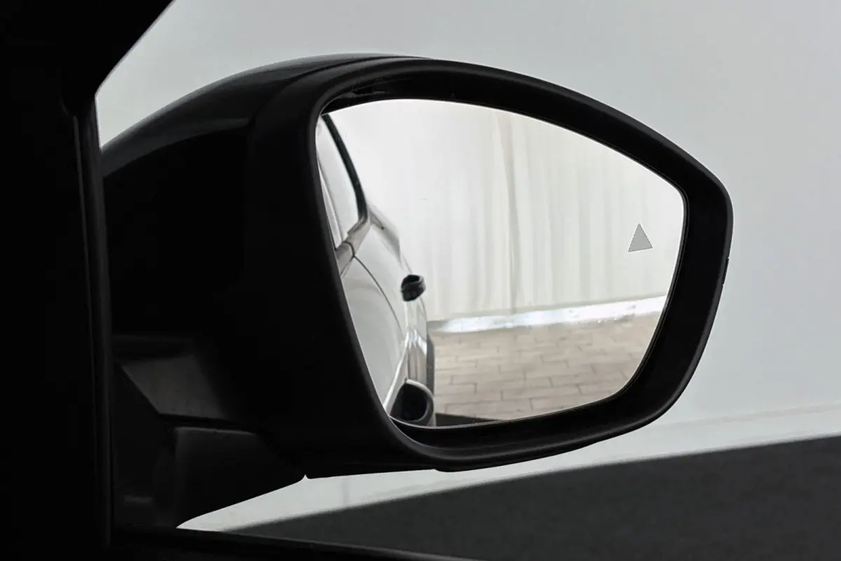 1.2 Hybrid 145pk Max Stuur-Stoelverwarming Camera Apple CarPlay Dodehoek