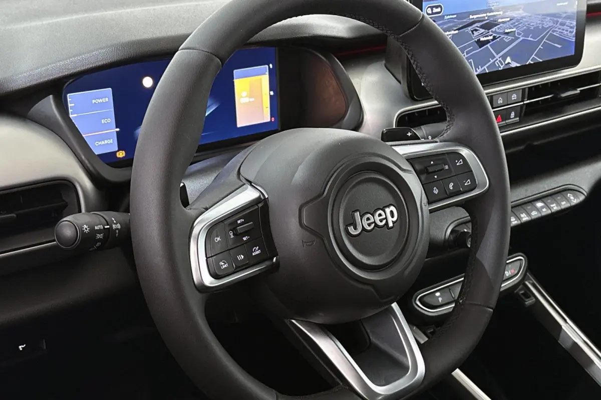 1.2 e-Hybrid Summit Keyless 360-Camera Camera JBL Apple CarPlay