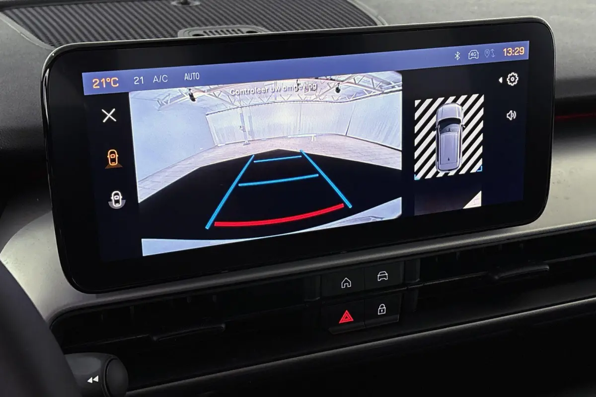 1.2 e-Hybrid Summit Keyless 360-Camera Camera JBL Apple CarPlay