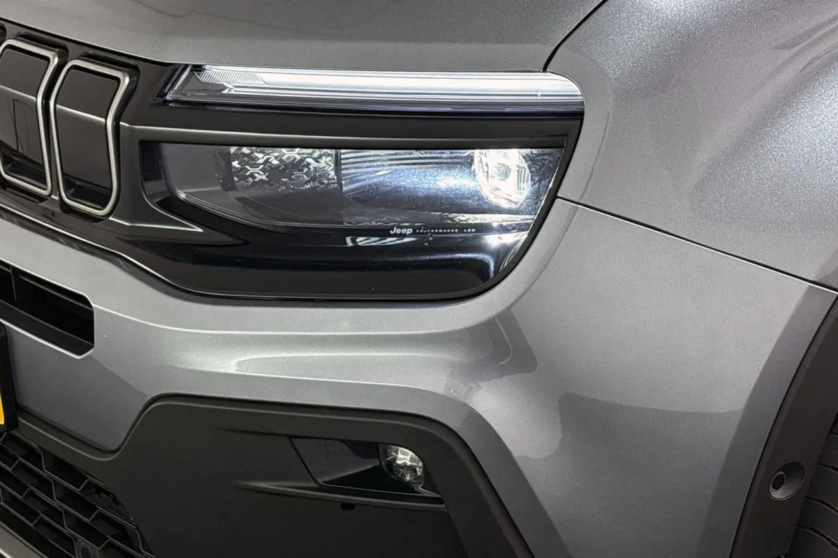 1.2 e-Hybrid Summit Keyless 360-Camera Camera JBL Apple CarPlay