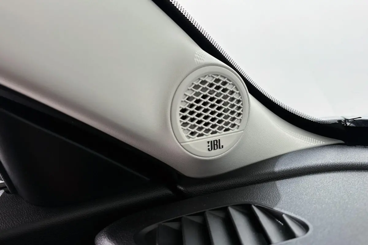 1.2 e-Hybrid Summit Keyless 360-Camera Camera JBL Apple CarPlay
