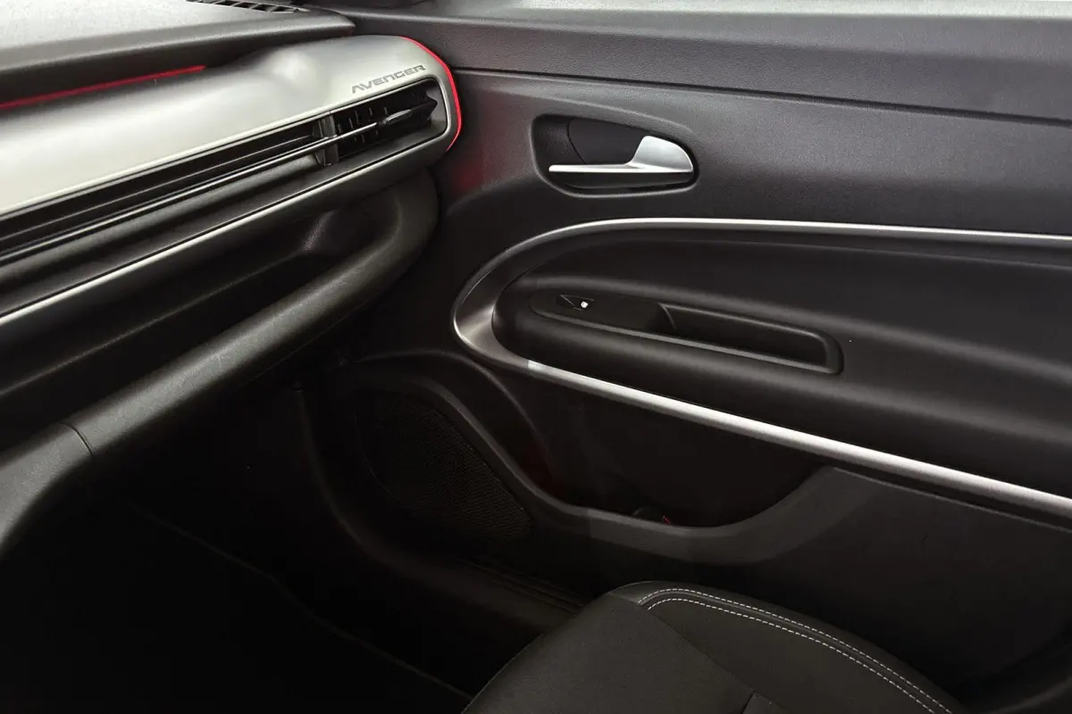1.2 e-Hybrid Summit Keyless 360-Camera Camera JBL Apple CarPlay