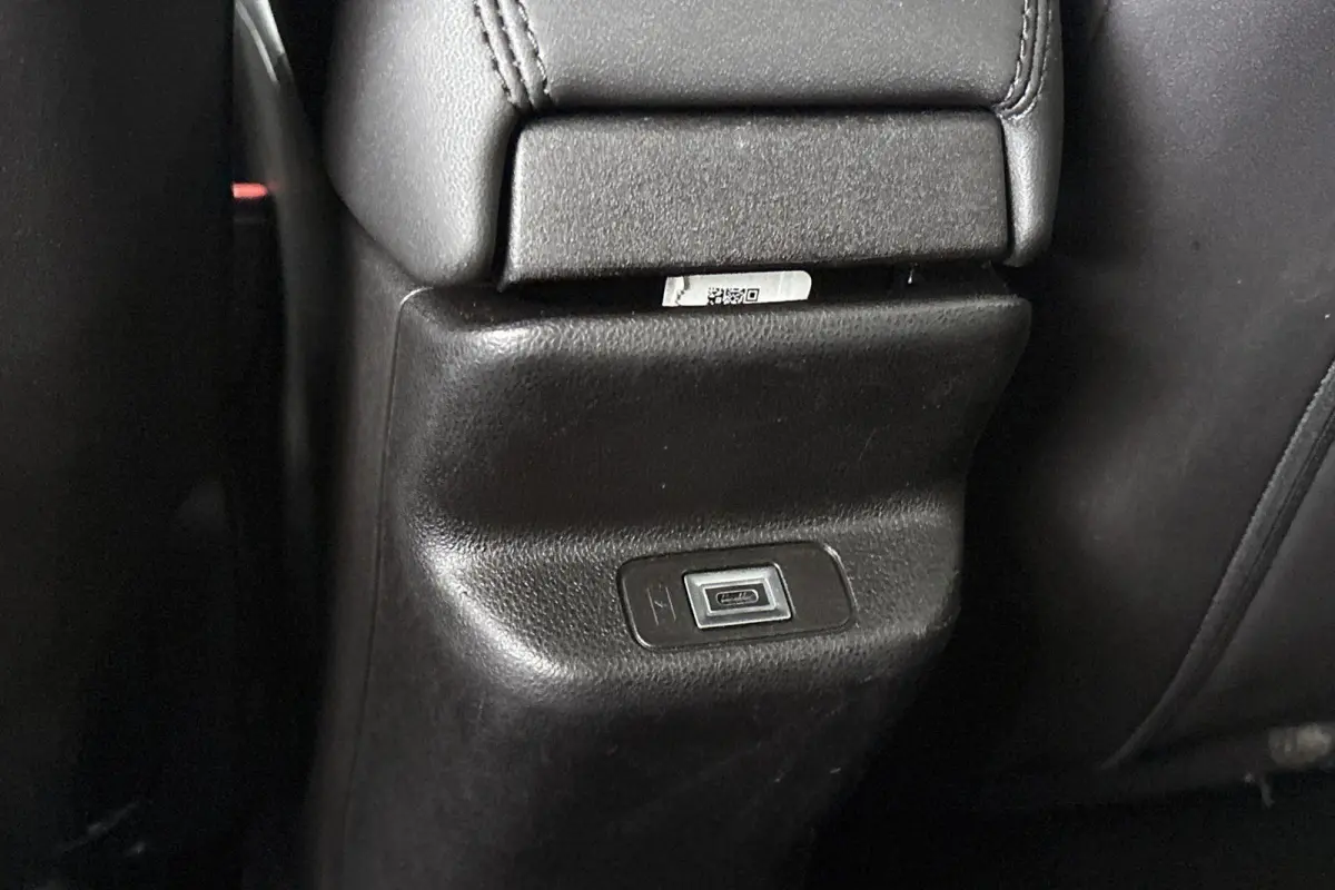 1.2 e-Hybrid Summit Keyless 360-Camera Camera JBL Apple CarPlay