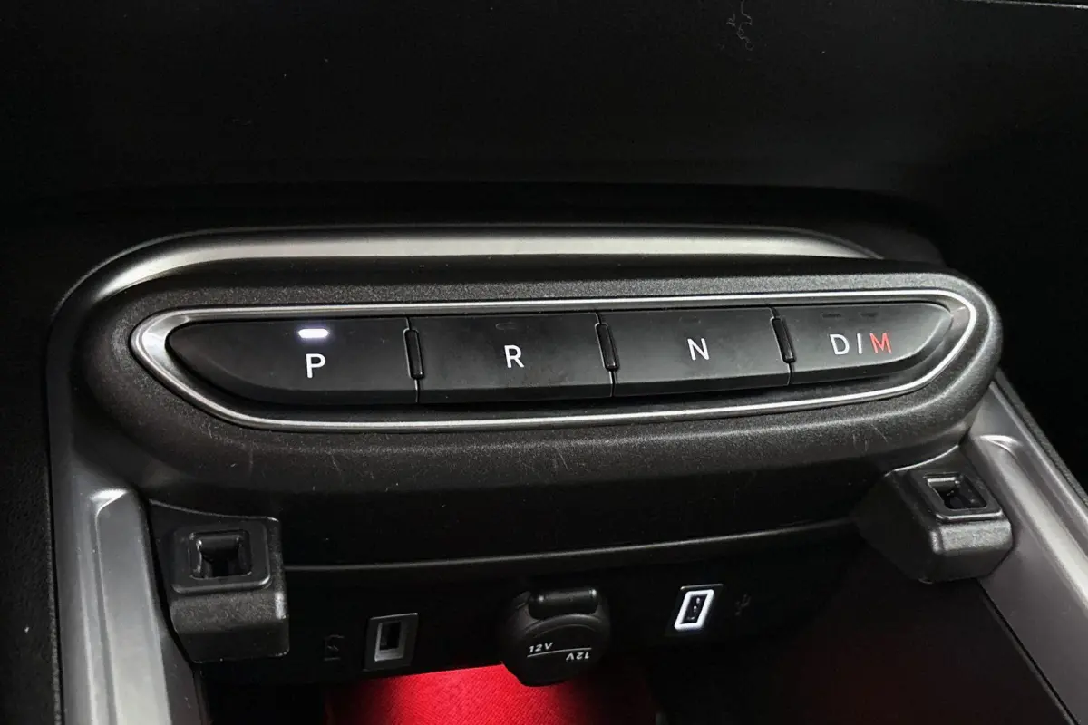 1.2 e-Hybrid Summit Keyless 360-Camera Camera JBL Apple CarPlay