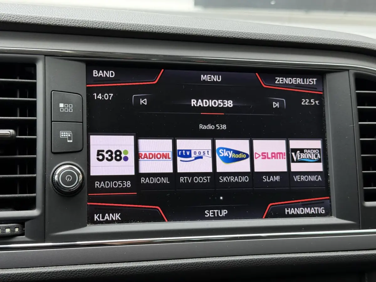 1.0 EcoTSI Style Business Intense Navi|PDC V+A|Clima|Carplay|Cruise|N.A.P|APK tot 02-2027