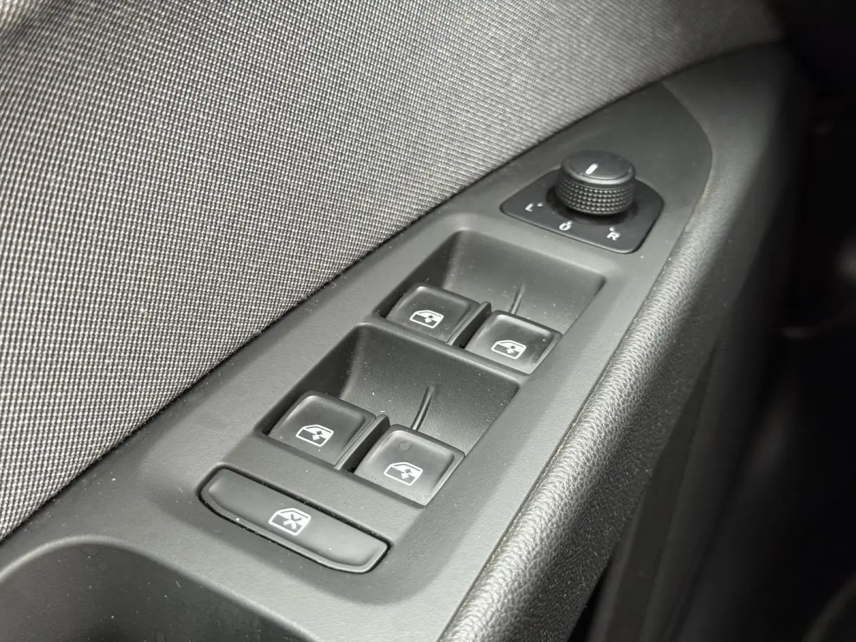 1.0 EcoTSI Style Business Intense Navi|PDC V+A|Clima|Carplay|Cruise|N.A.P|APK tot 02-2027