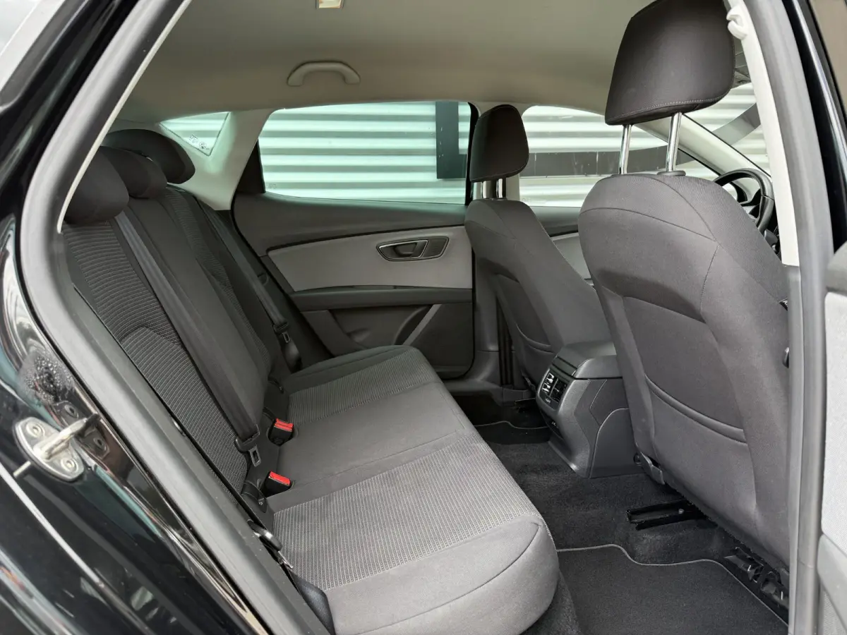 1.0 EcoTSI Style Business Intense Navi|PDC V+A|Clima|Carplay|Cruise|N.A.P|APK tot 02-2027