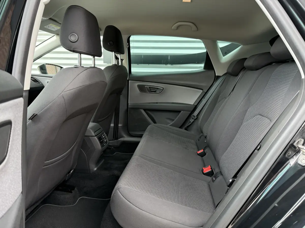 1.0 EcoTSI Style Business Intense Navi|PDC V+A|Clima|Carplay|Cruise|N.A.P|APK tot 02-2027