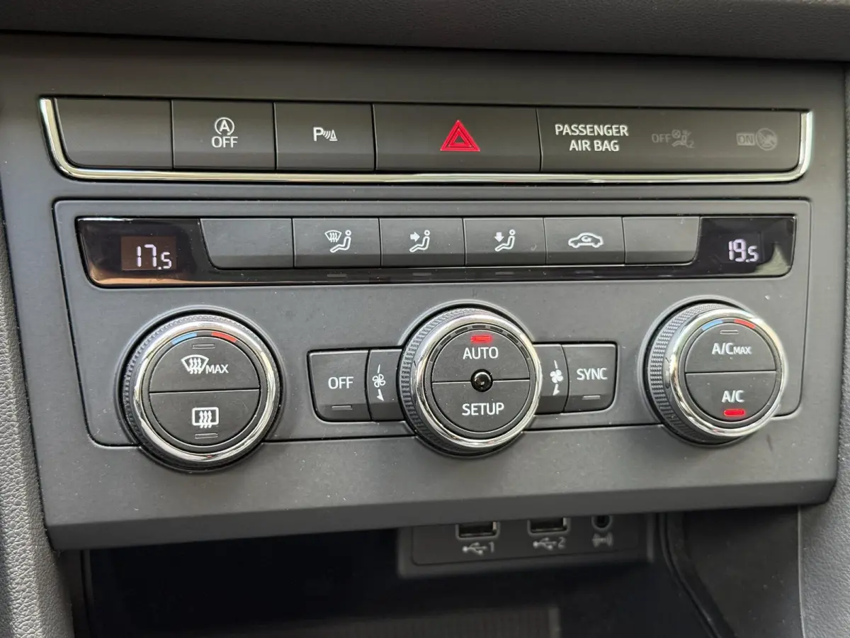 1.0 EcoTSI Style Business Intense Navi|PDC V+A|Clima|Carplay|Cruise|N.A.P|APK tot 02-2027