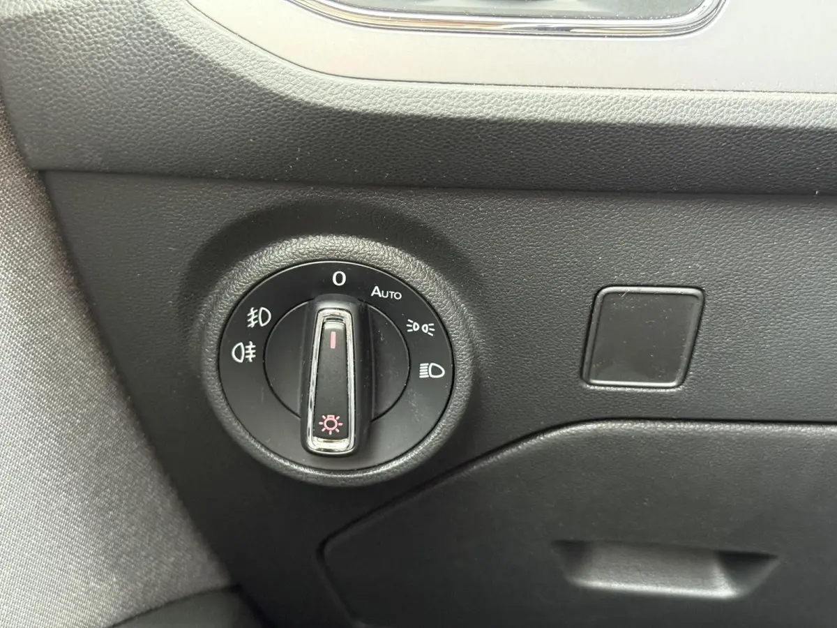 1.0 EcoTSI Style Business Intense Navi|PDC V+A|Clima|Carplay|Cruise|N.A.P|APK tot 02-2027