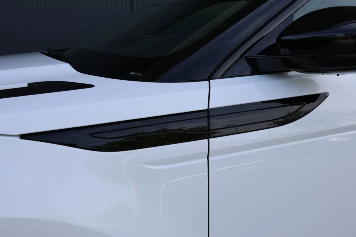1.5 P300e AWD R-Dynamic HSE Black Optiek | panoramadak | meridian | adap. cruise | camera | keyless
