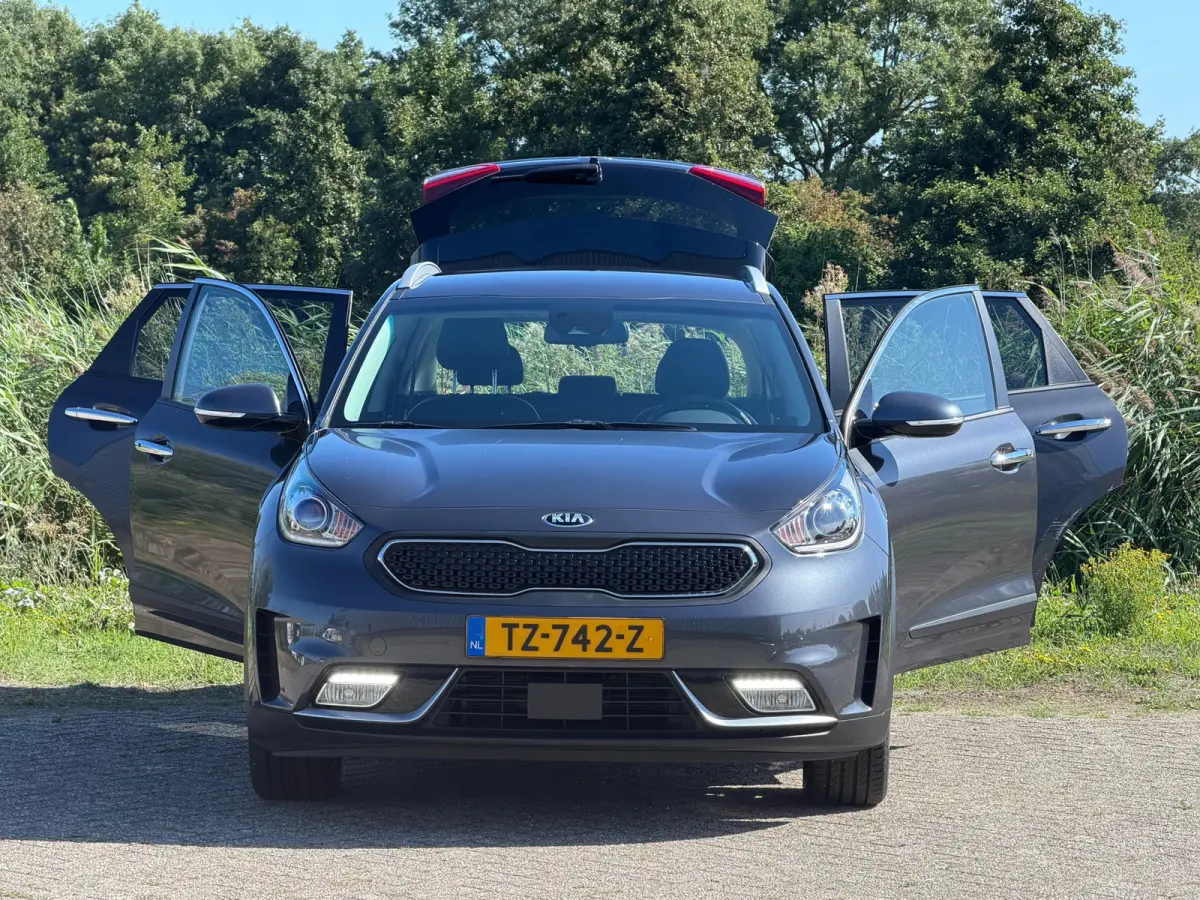 1.6 GDi Hybrid ExecutiveLine - Platinum Graphite - Android/Camera/Leder