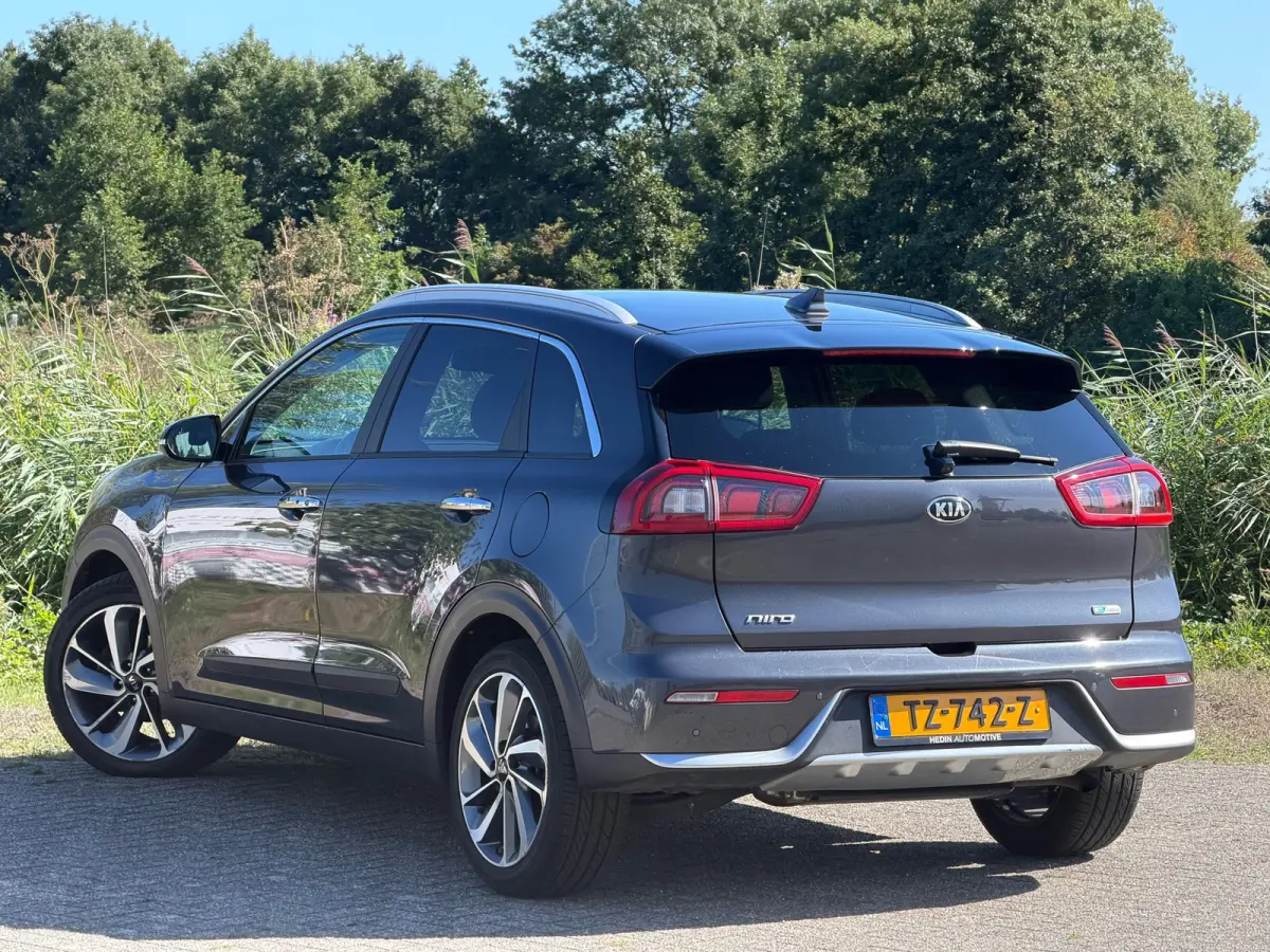 1.6 GDi Hybrid ExecutiveLine - Platinum Graphite - Android/Camera/Leder