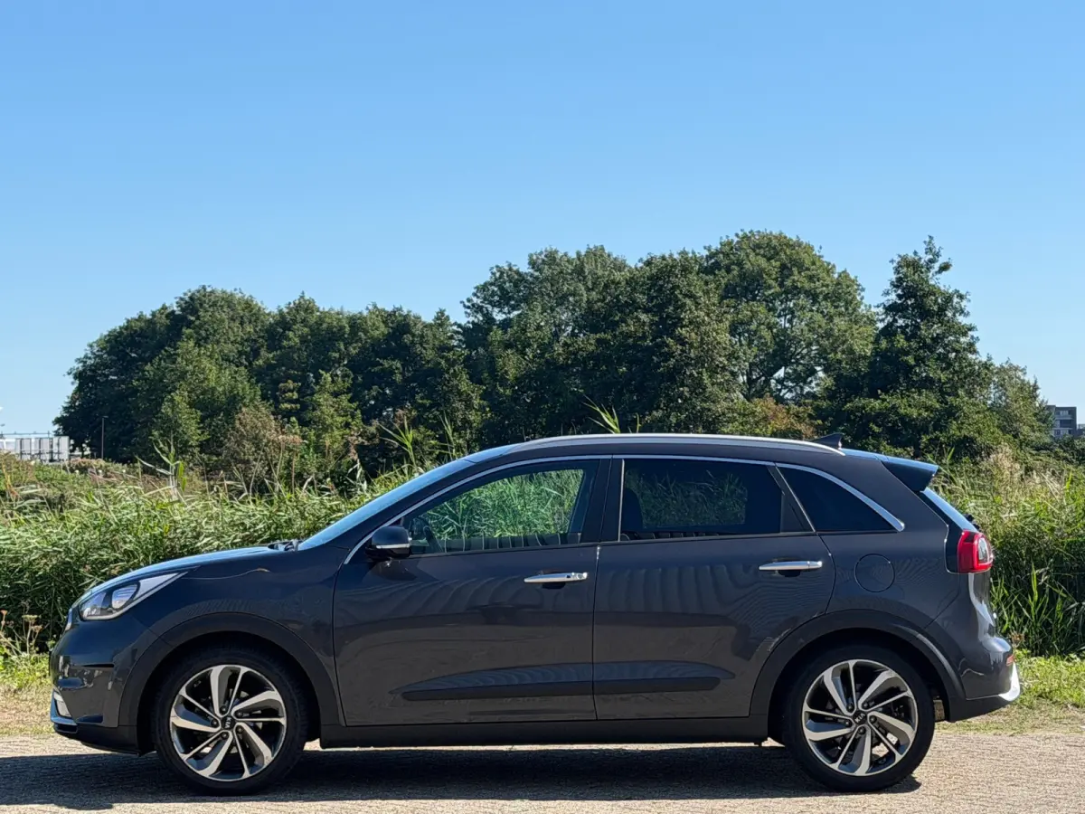 1.6 GDi Hybrid ExecutiveLine - Platinum Graphite - Android/Camera/Leder
