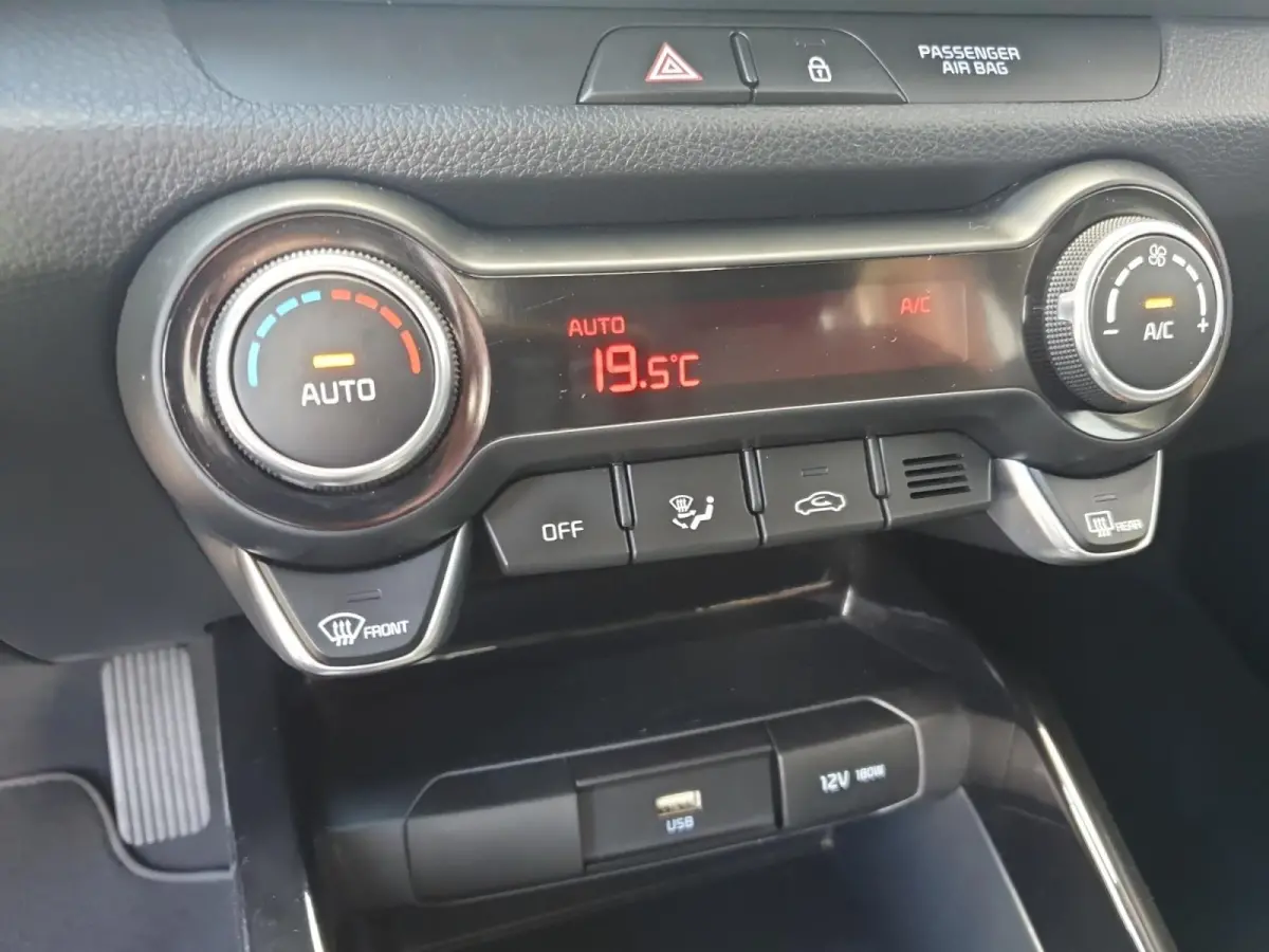 1.0 T-GDi MHEV DynamicLine | Navigatie | Camera | Climate control | Cruise control | Apple Carplay / Android Auto | Parkeersensoren achter |