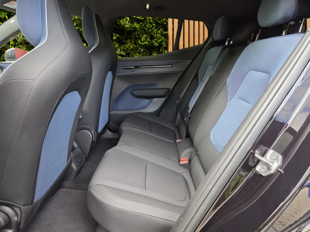 Single Motor Extended Range Plus 69 kWh | Camera | Harman/Kardon | Pilot Assist | Stuur/stoelverwarming | Sfeerverlichting