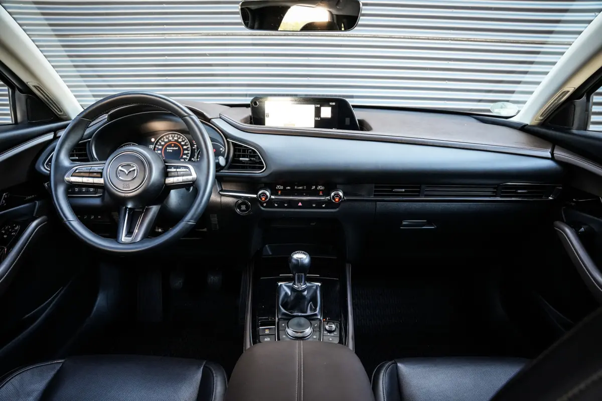 2.0 e-SkyActiv-G M Hybrid Comfort | CarPlay | Clima | ACC | Trekhaak | Leder | Navi | 360 camera |