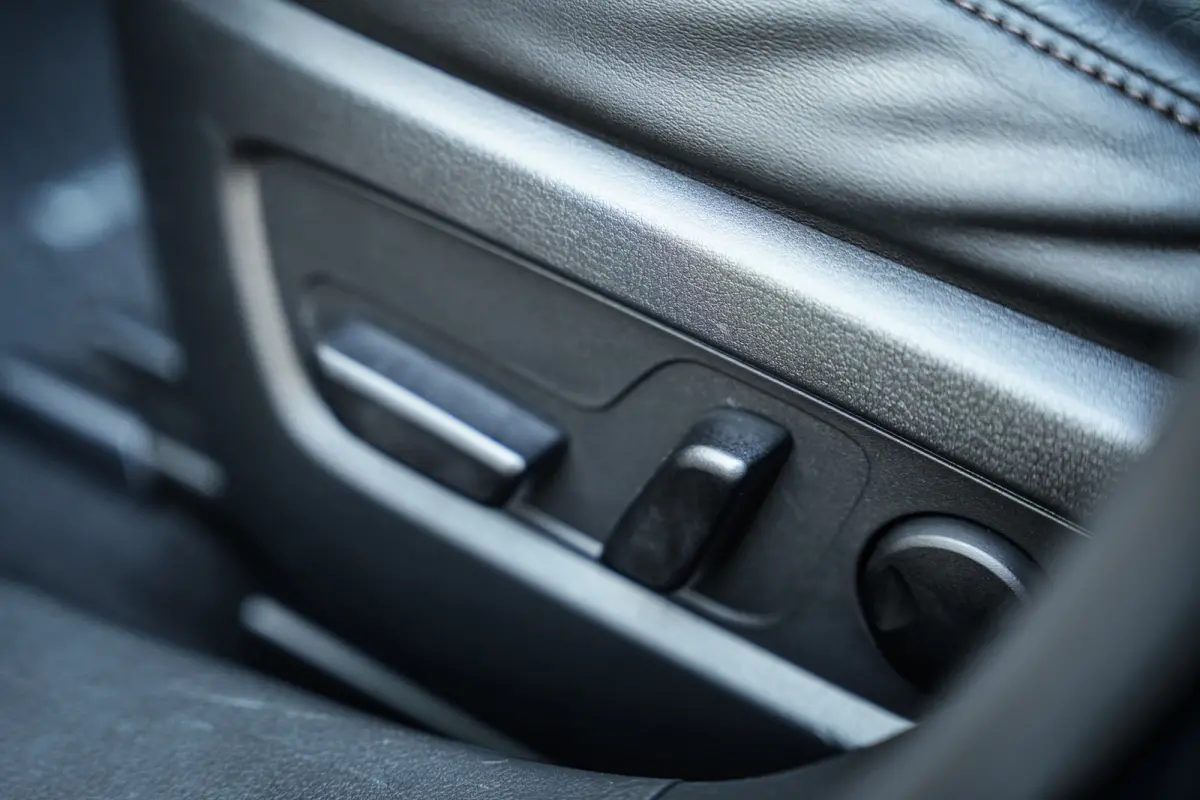 2.0 e-SkyActiv-G M Hybrid Comfort | CarPlay | Clima | ACC | Trekhaak | Leder | Navi | 360 camera |