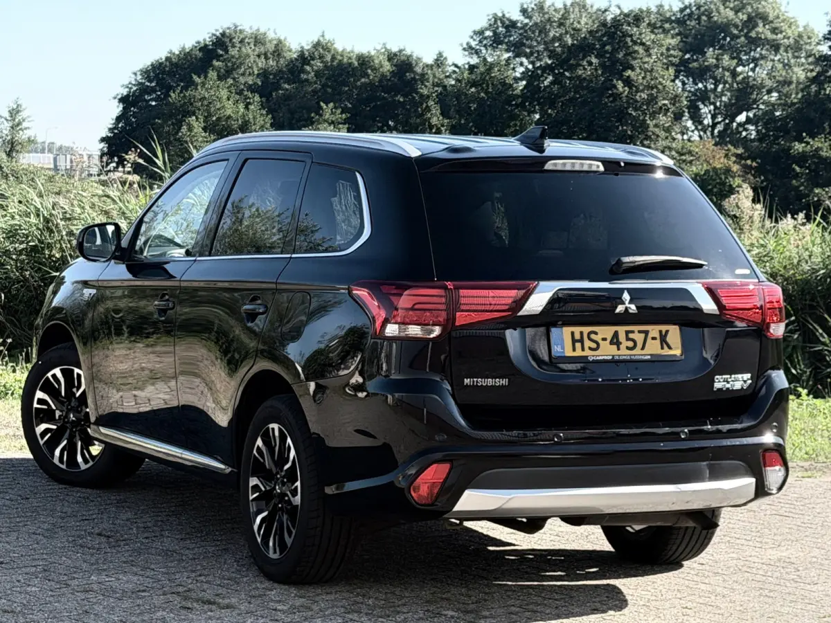 2.0 PHEV NW MODEL Executive Edition - Black Pearl - Camera/Keyless/Seatheat - Topstaat