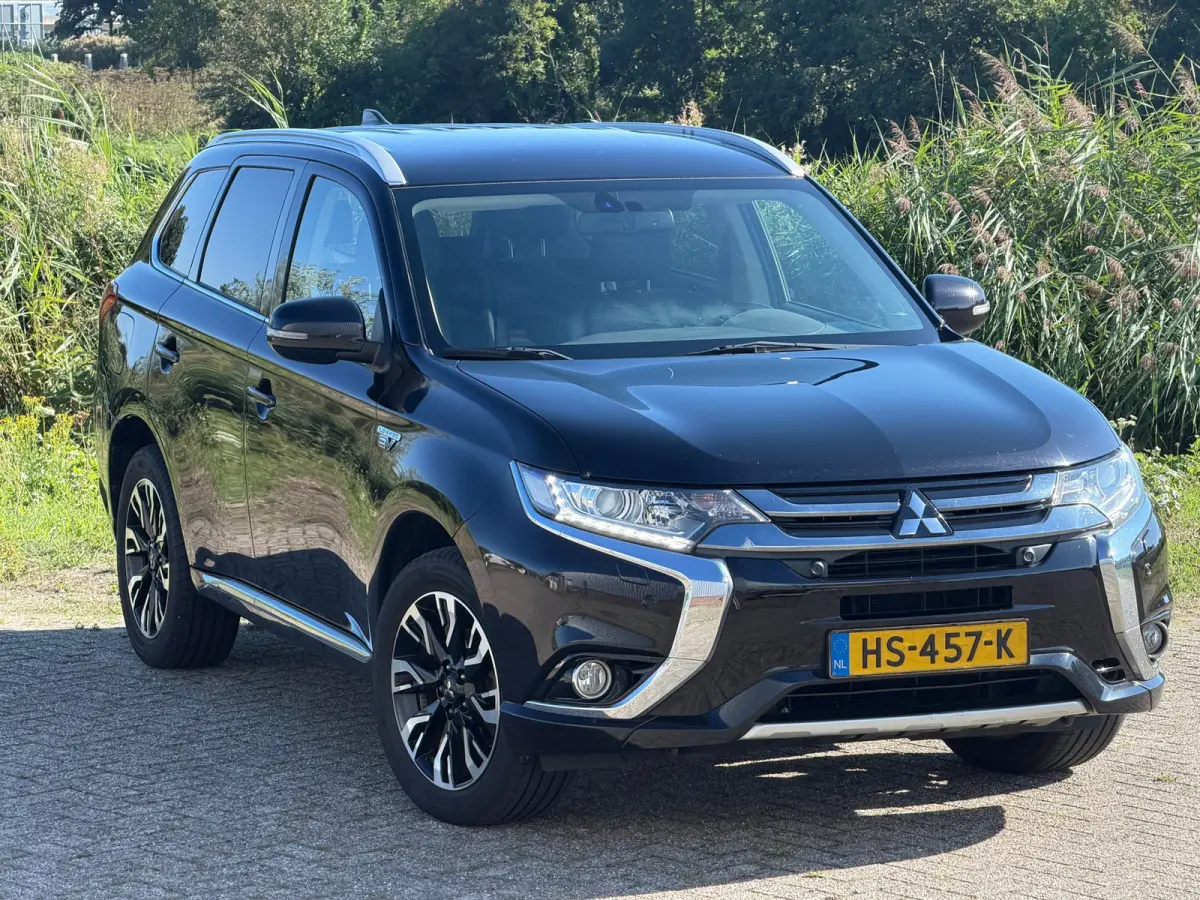 2.0 PHEV NW MODEL Executive Edition - Black Pearl - Camera/Keyless/Seatheat - Topstaat