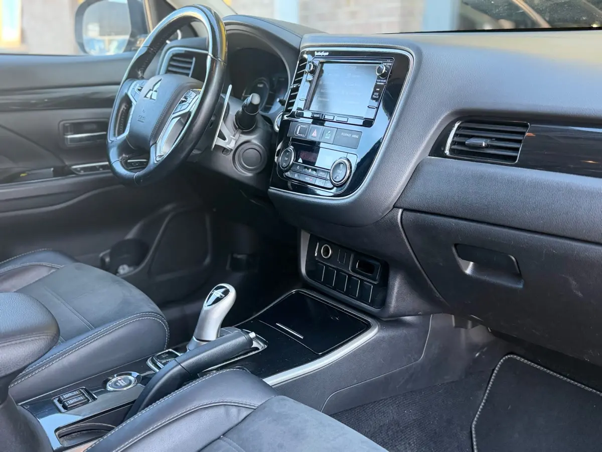 2.0 PHEV NW MODEL Executive Edition - Black Pearl - Camera/Keyless/Seatheat - Topstaat