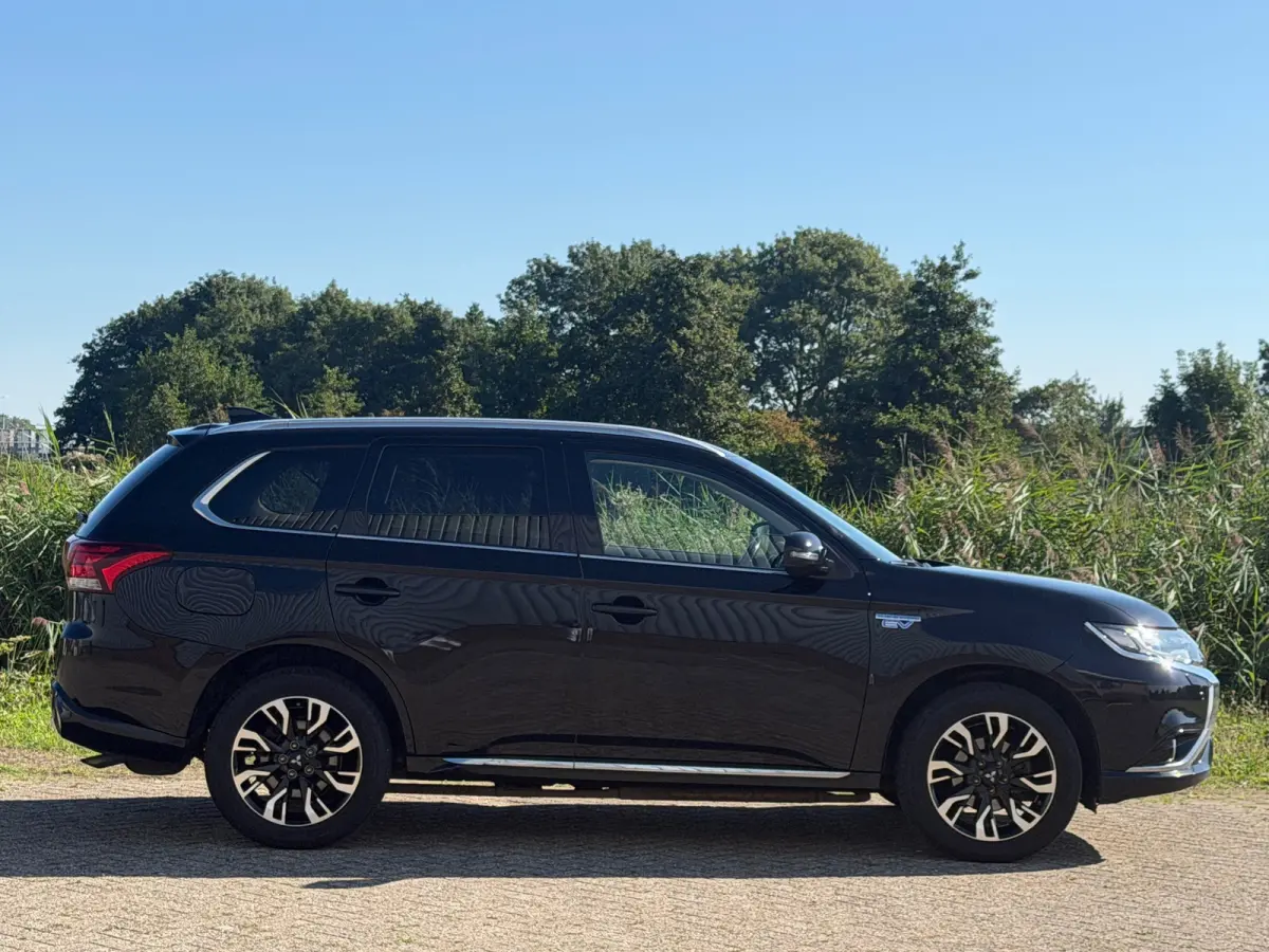 2.0 PHEV NW MODEL Executive Edition - Black Pearl - Camera/Keyless/Seatheat - Topstaat