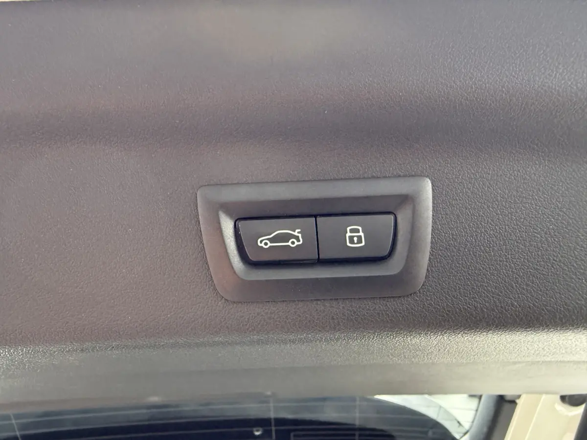 xDrive30e M-Sport Trekhaak/Pano/H&K/360cam