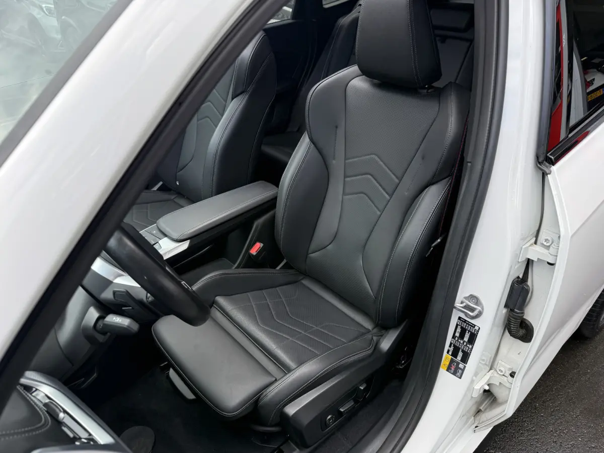 xDrive30e M-Sport Trekhaak/Pano/H&K/360cam