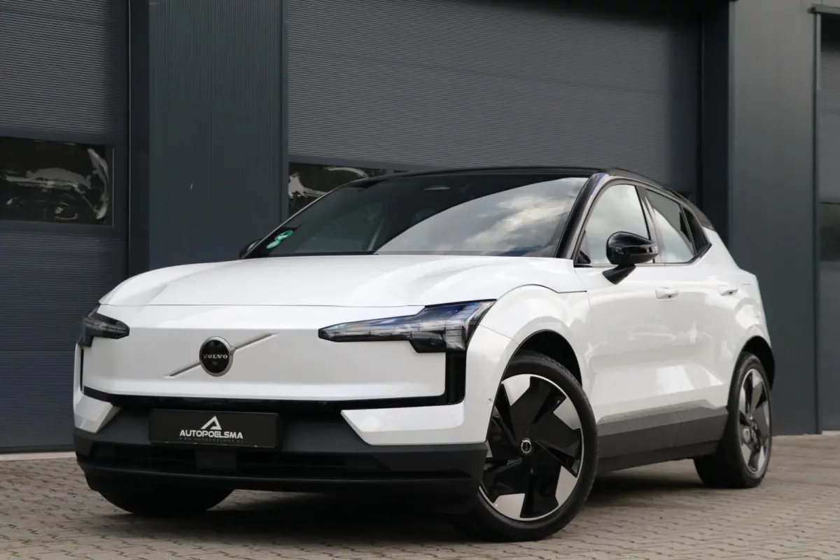 Twin Motor Performance Ultra 69 kWh 429PK Panodak Trekhaak Warmtepomp AdaptivCruise Harman/Kardon Leder 40000KM BJ2024