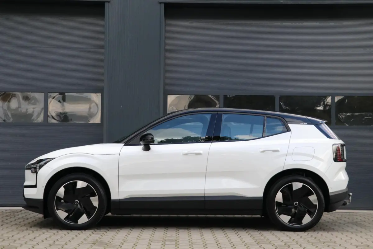 Twin Motor Performance Ultra 69 kWh 429PK Panodak Trekhaak Warmtepomp AdaptivCruise Harman/Kardon Leder 40000KM BJ2024
