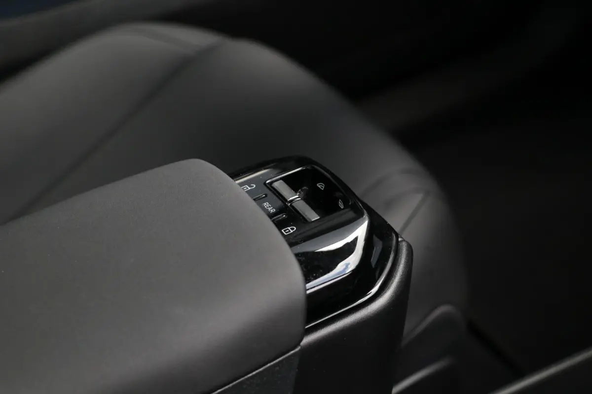Twin Motor Performance Ultra 69 kWh 429PK Panodak Trekhaak Warmtepomp AdaptivCruise Harman/Kardon Leder 40000KM BJ2024