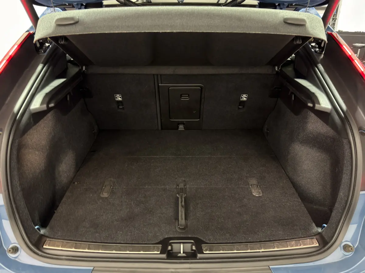 Recharge Plus 69 kWh | Adaptief Cruise Control | Keyless | Voorstoelen verwarmd