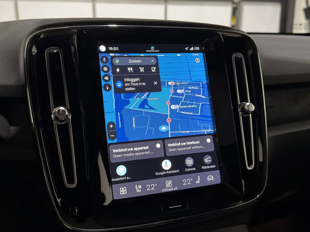 Recharge Plus 69 kWh | Adaptief Cruise Control | Keyless | Voorstoelen verwarmd