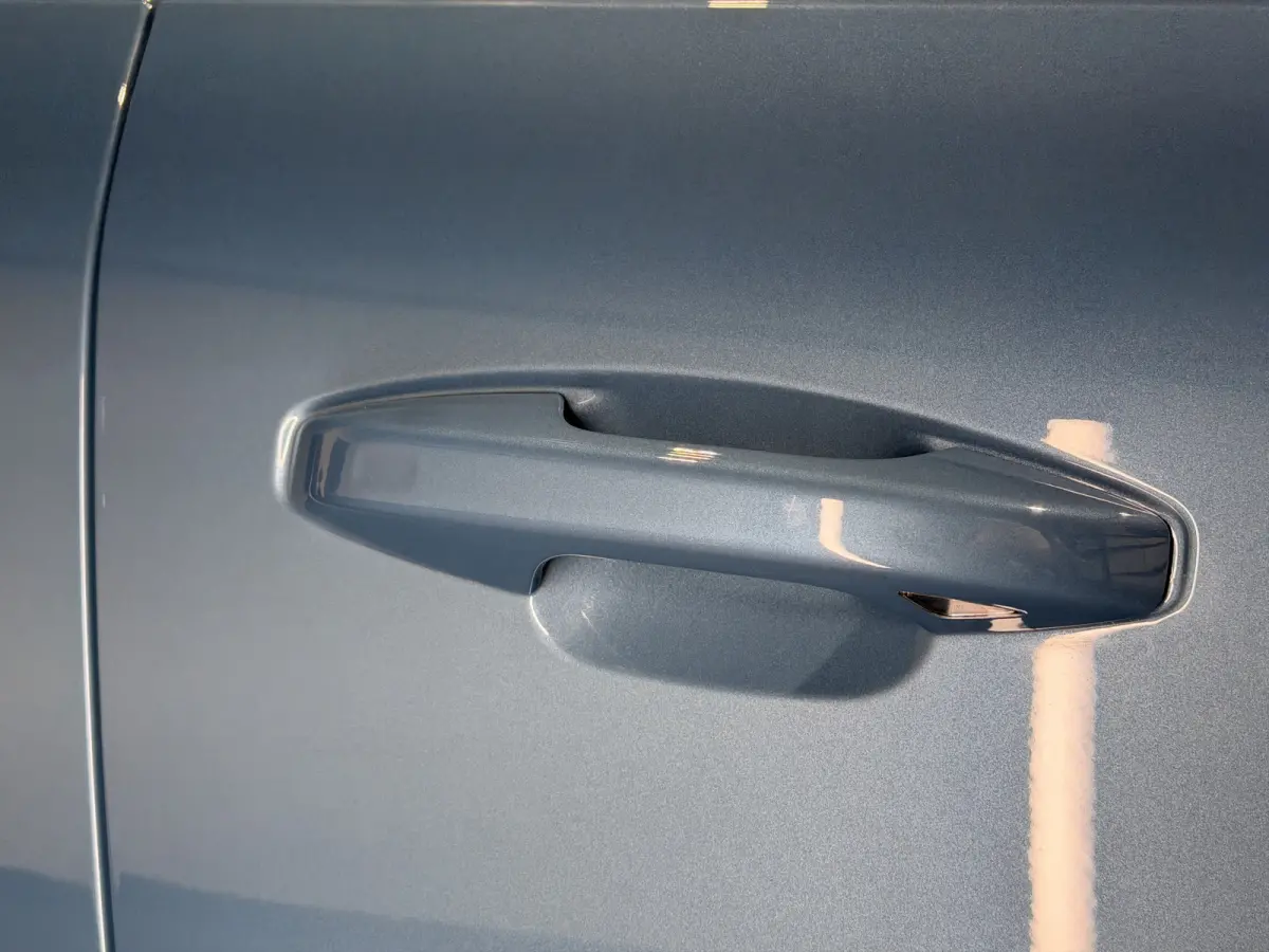 Recharge Plus 69 kWh | Adaptief Cruise Control | Keyless | Voorstoelen verwarmd