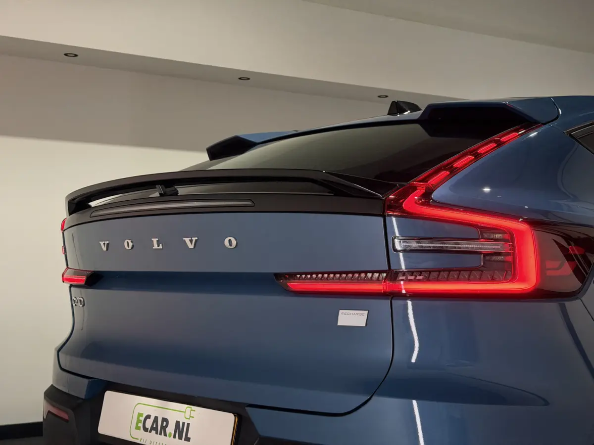 Recharge Plus 69 kWh | Adaptief Cruise Control | Keyless | Voorstoelen verwarmd
