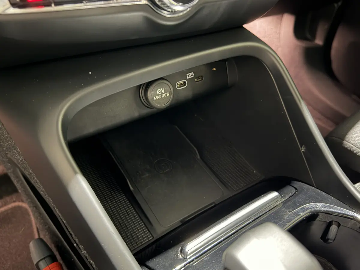 Recharge Plus 69 kWh | Adaptief Cruise Control | Keyless | Voorstoelen verwarmd
