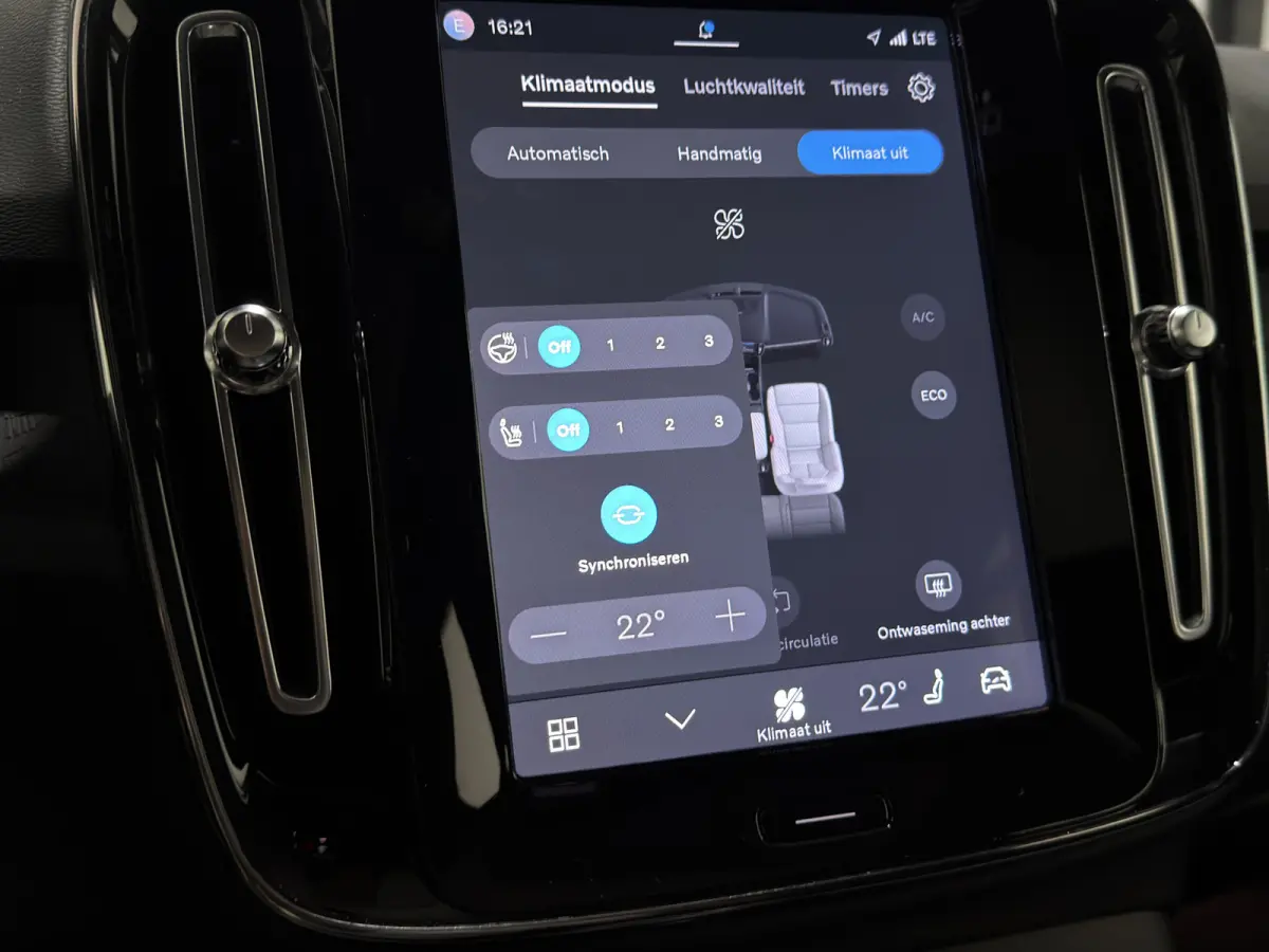Recharge Plus 69 kWh | Adaptief Cruise Control | Keyless | Voorstoelen verwarmd