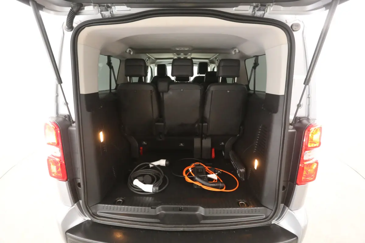 XL 50 kWh 8p. L3H1 | Snelladen | SOH 92% | Marge | Pano | Clima | Camera | Carplay | Cruise | HuD | 2xSchuifdeur
