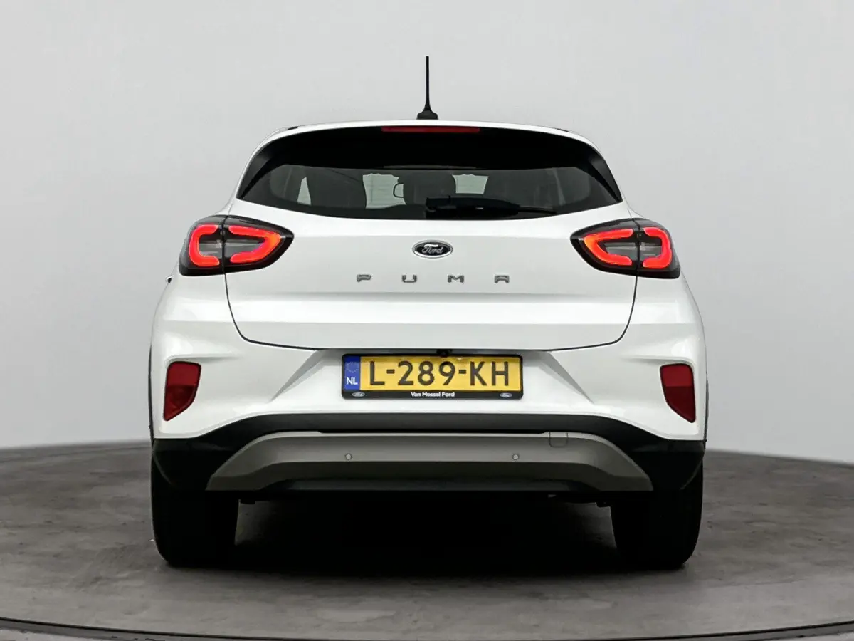 1.0 EcoBoost Titanium | CAMERA | DODE HOEK DETECTIE | CLIMATE CONTROL | NAVIGATIE |