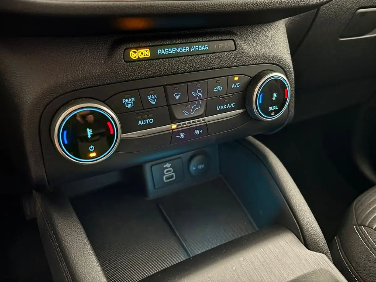 2.5 PHEV Titanium | NAVI | ECC | VELGEN