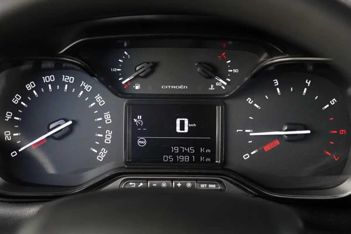 1.2 PureTech S&S Feel Edition, PDC, CarPlay, clima