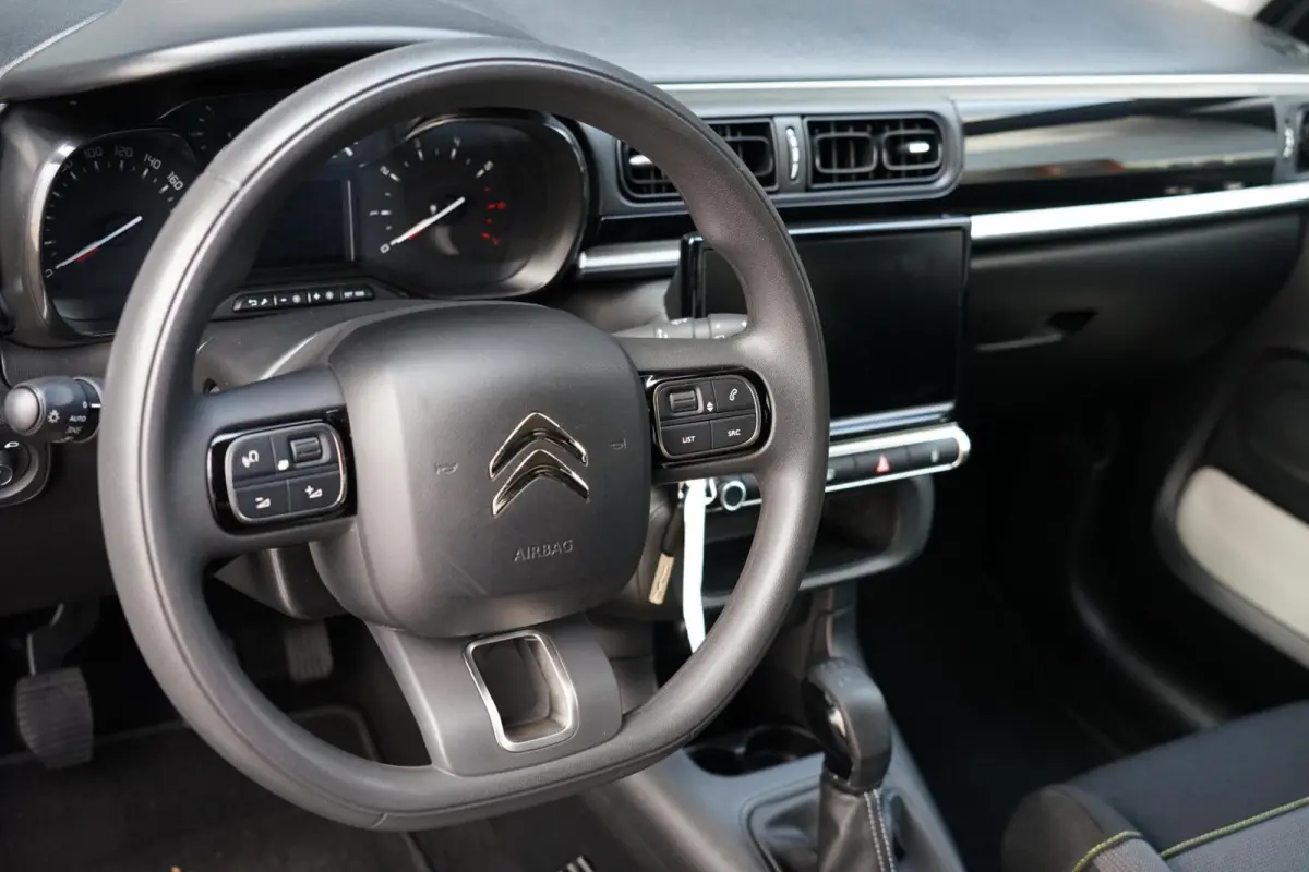 1.2 PureTech S&S Feel Edition, PDC, CarPlay, clima