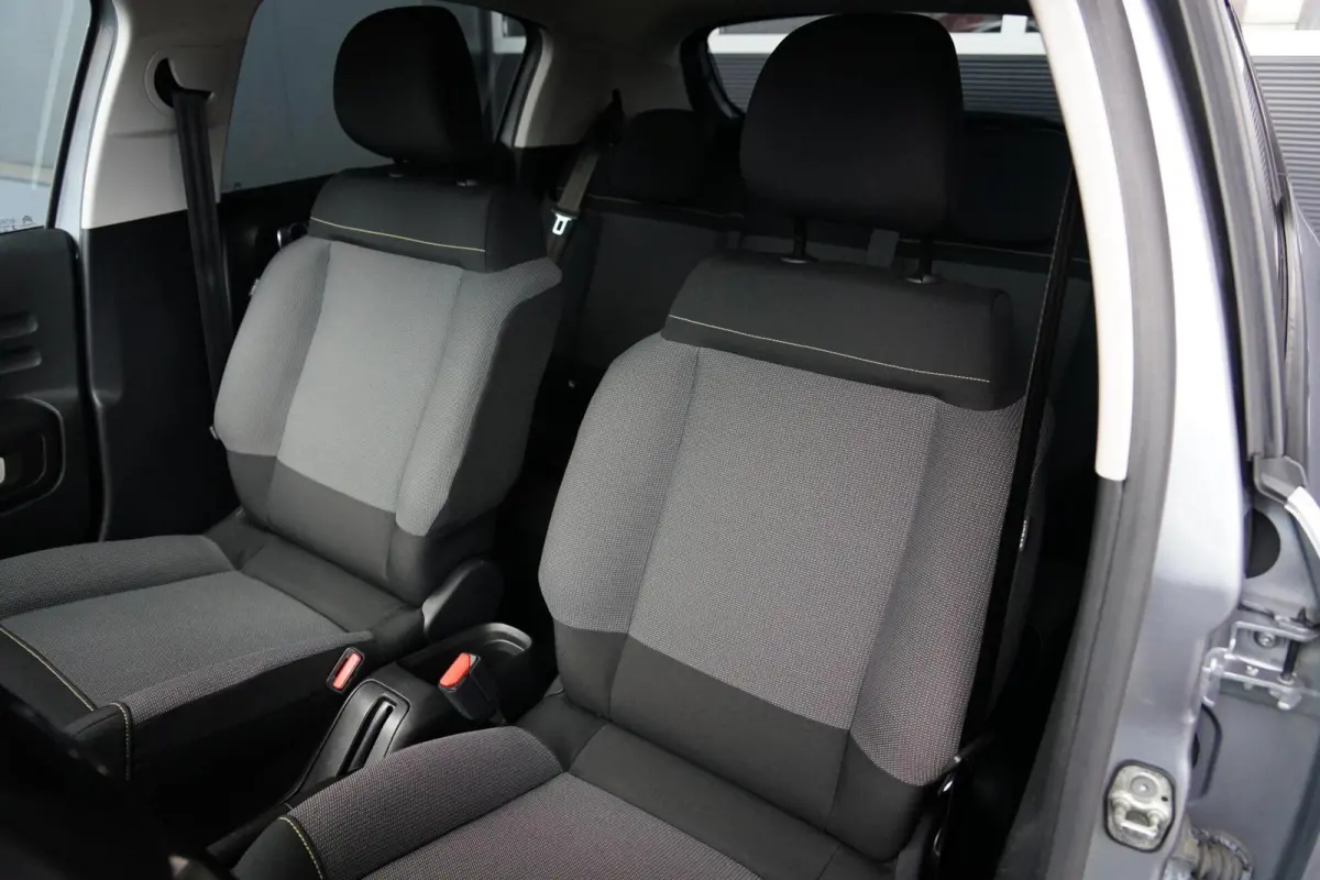1.2 PureTech S&S Feel Edition, PDC, CarPlay, clima