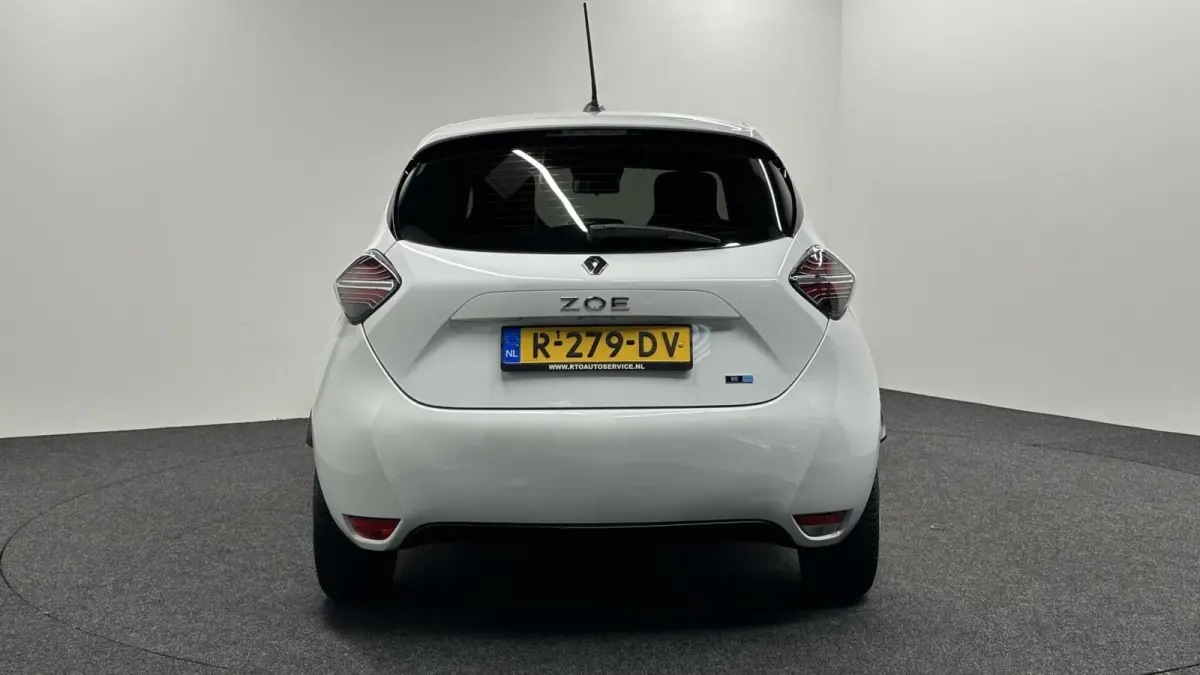 R110 Life 52 kWh CARPLAY NAVI CRUISE KOOP ACCU.