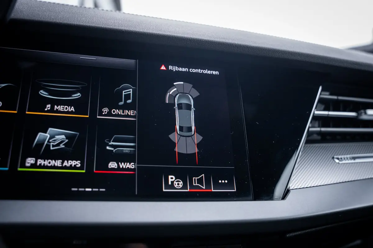 30 TFSI S edition | Airco (automatisch) | Apple Carplay/Android Auto|telefoonintegratie premium | Cruise control
